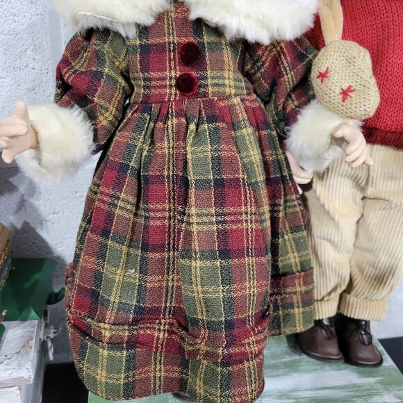 Dan Dee Porcelain Christmas Caroler Girl&Boy Doll Set 18" Beautiful Outfits SEE - Picture 9 of 16